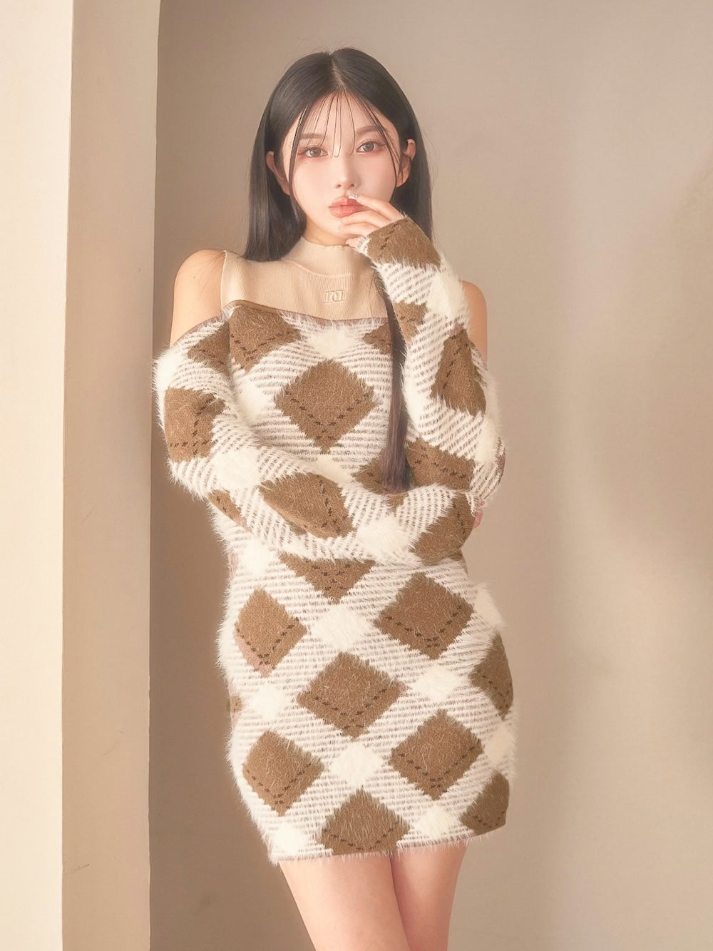 モデル:160cm(着用サイズ:FREE 着用カラー:BEG)