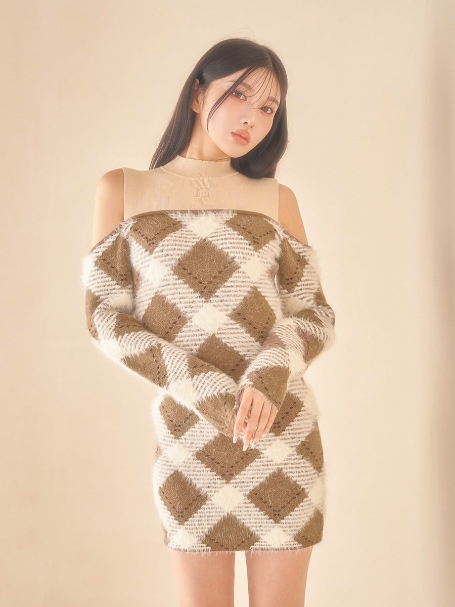 モデル:160cm(着用サイズ:FREE 着用カラー:BEG)