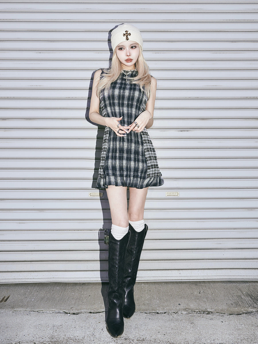 モデル:160cm(着用サイズ:FREE 着用カラー:NVY)