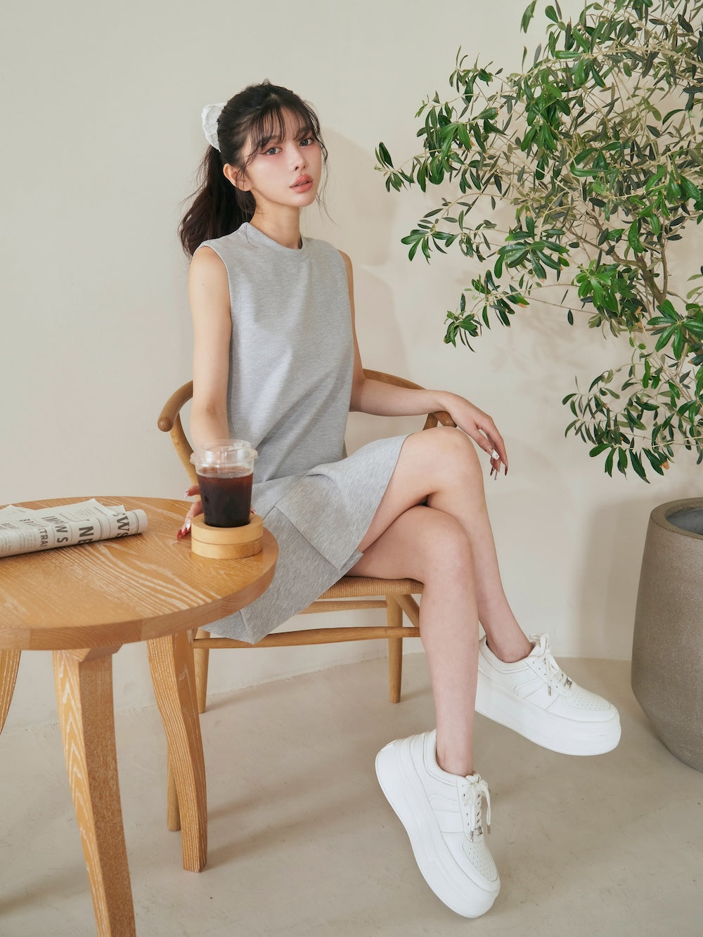 モデル:160cm(着用サイズ:FREE 着用カラー:GRY)