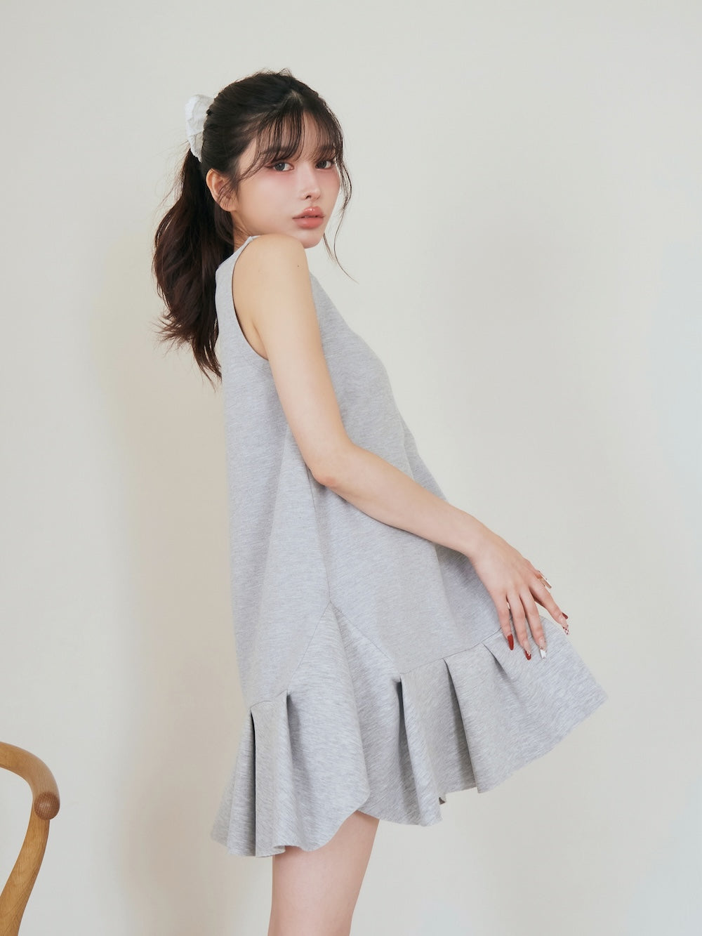 モデル:160cm(着用サイズ:FREE 着用カラー:GRY)