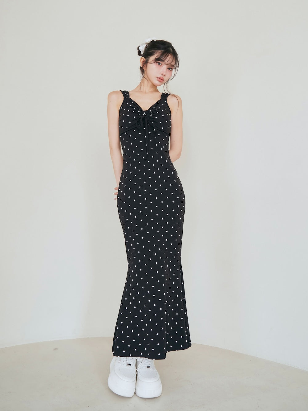 モデル:160cm(着用サイズ:FREE 着用カラー:DOT)