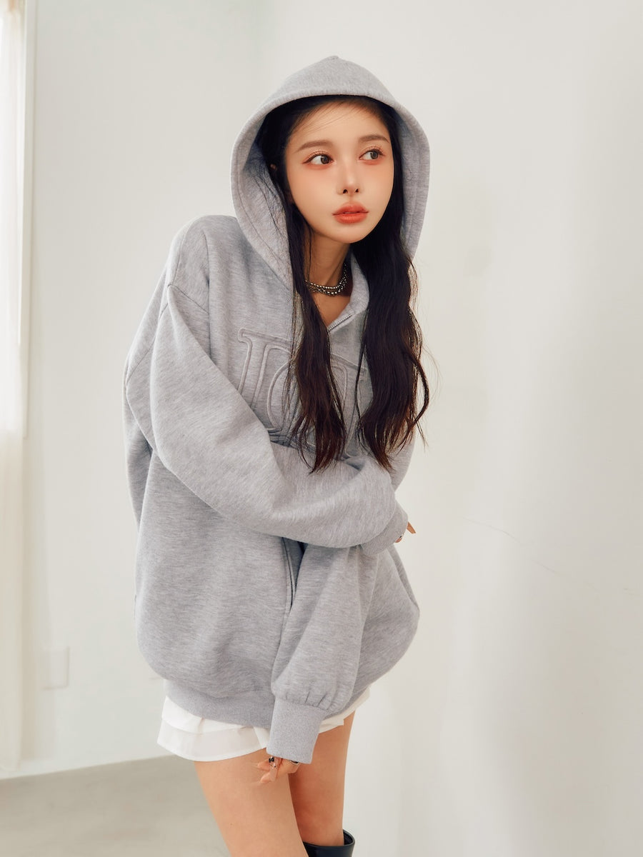 モデル:160cm(着用サイズ:FREE 着用カラー:GRY)