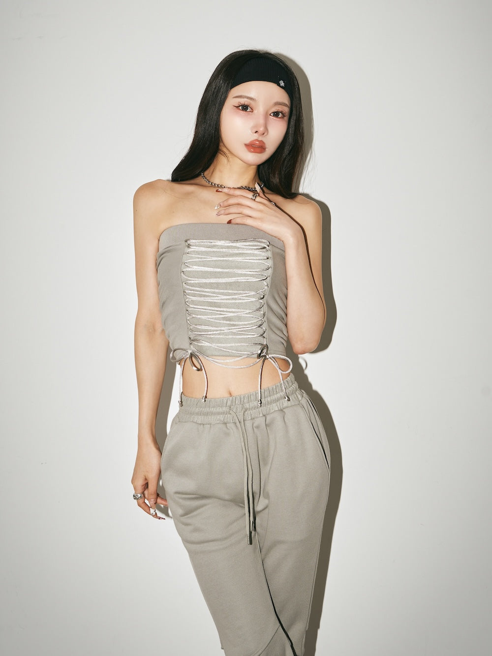 モデル:160cm(着用サイズ:FREE 着用カラー:GRY)