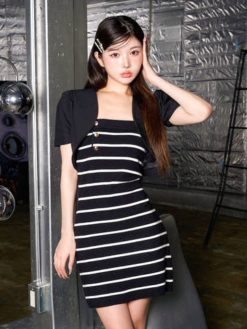 モデル:160cm(着用サイズ:FREE 着用カラー:BLK)
