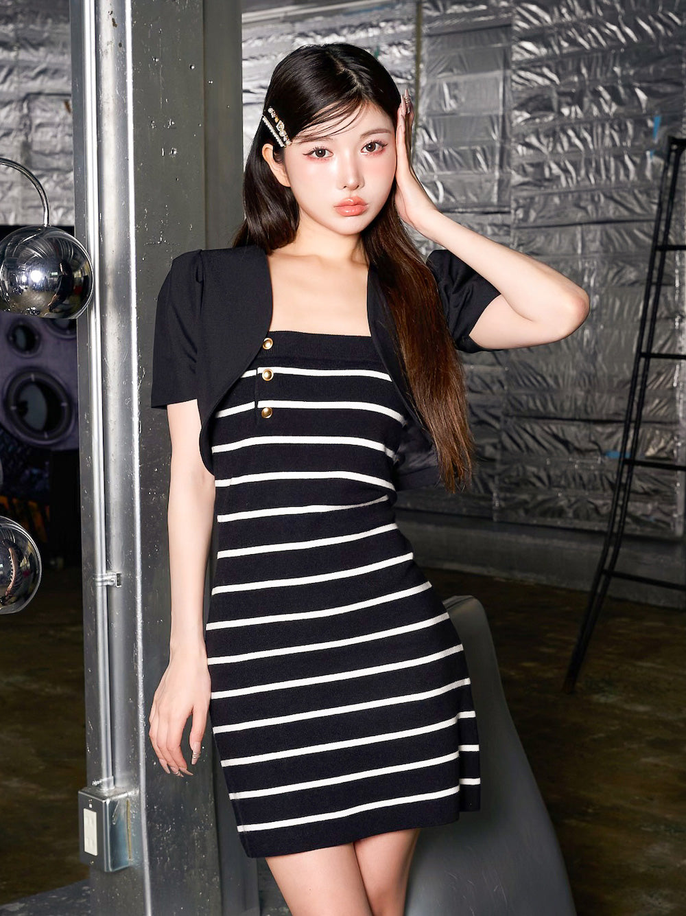 モデル:160cm(着用サイズ:FREE 着用カラー:BLK)