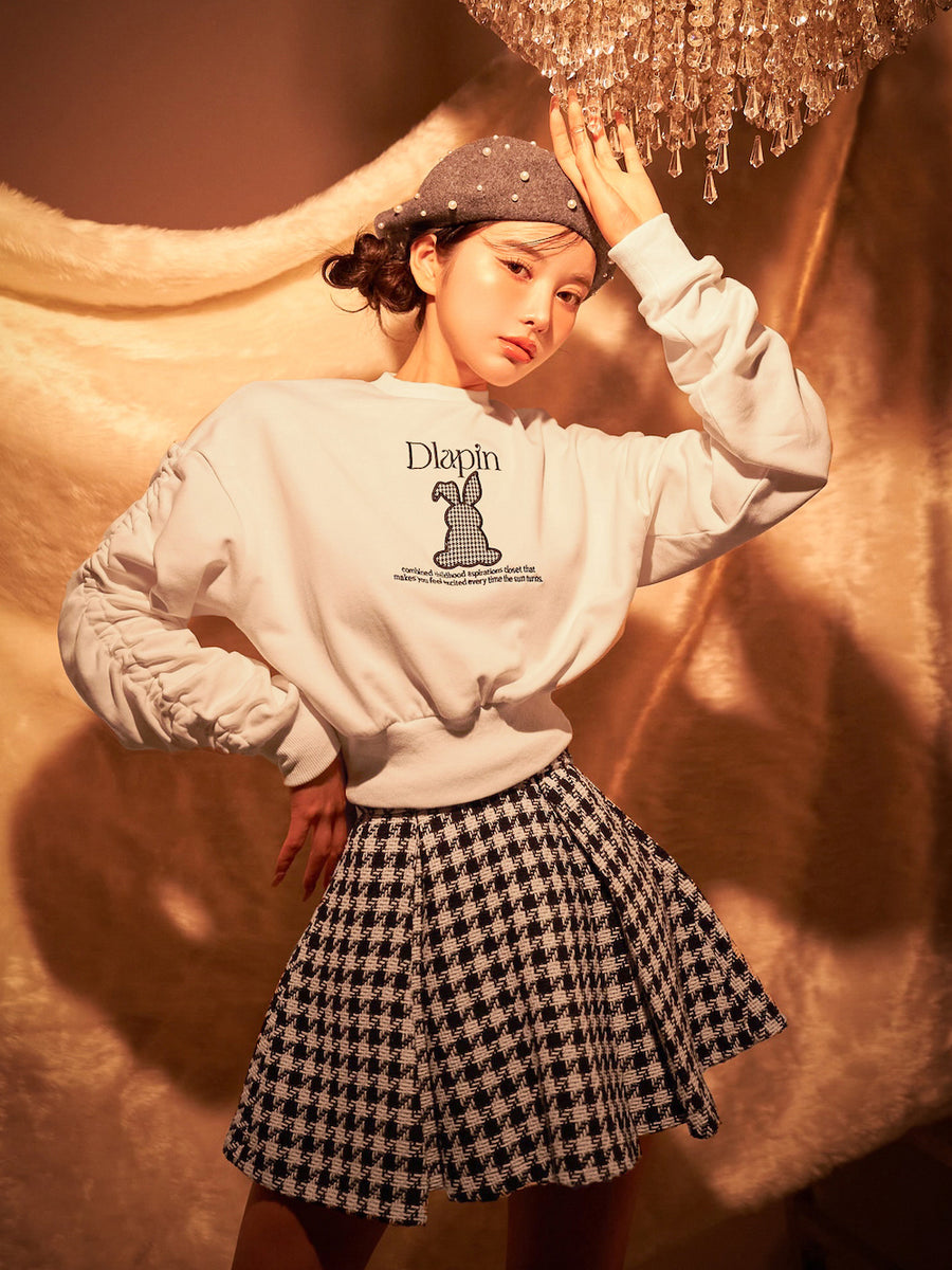 モデル:160cm(着用サイズ:FREE 着用カラー:WHT)