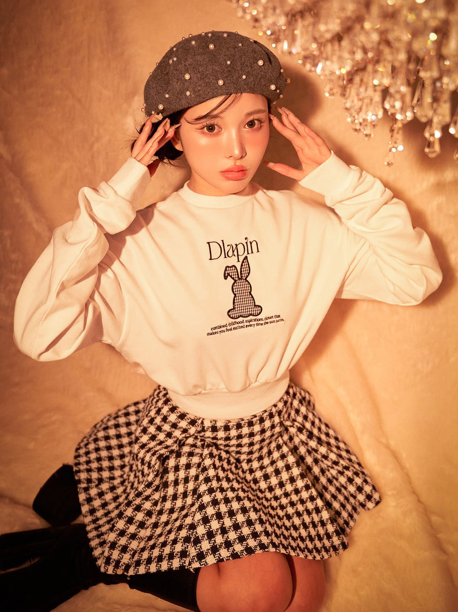 モデル:160cm(着用サイズ:FREE 着用カラー:WHT)