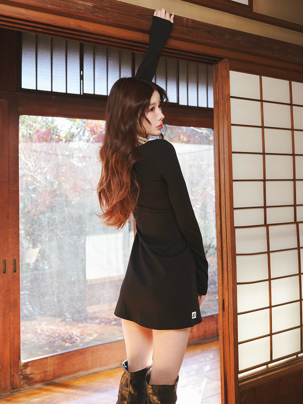 モデル:160cm(着用サイズ:FREE 着用カラー:BLK)