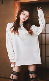 モデル:160cm(着用サイズ:FREE 着用カラー:WHT)