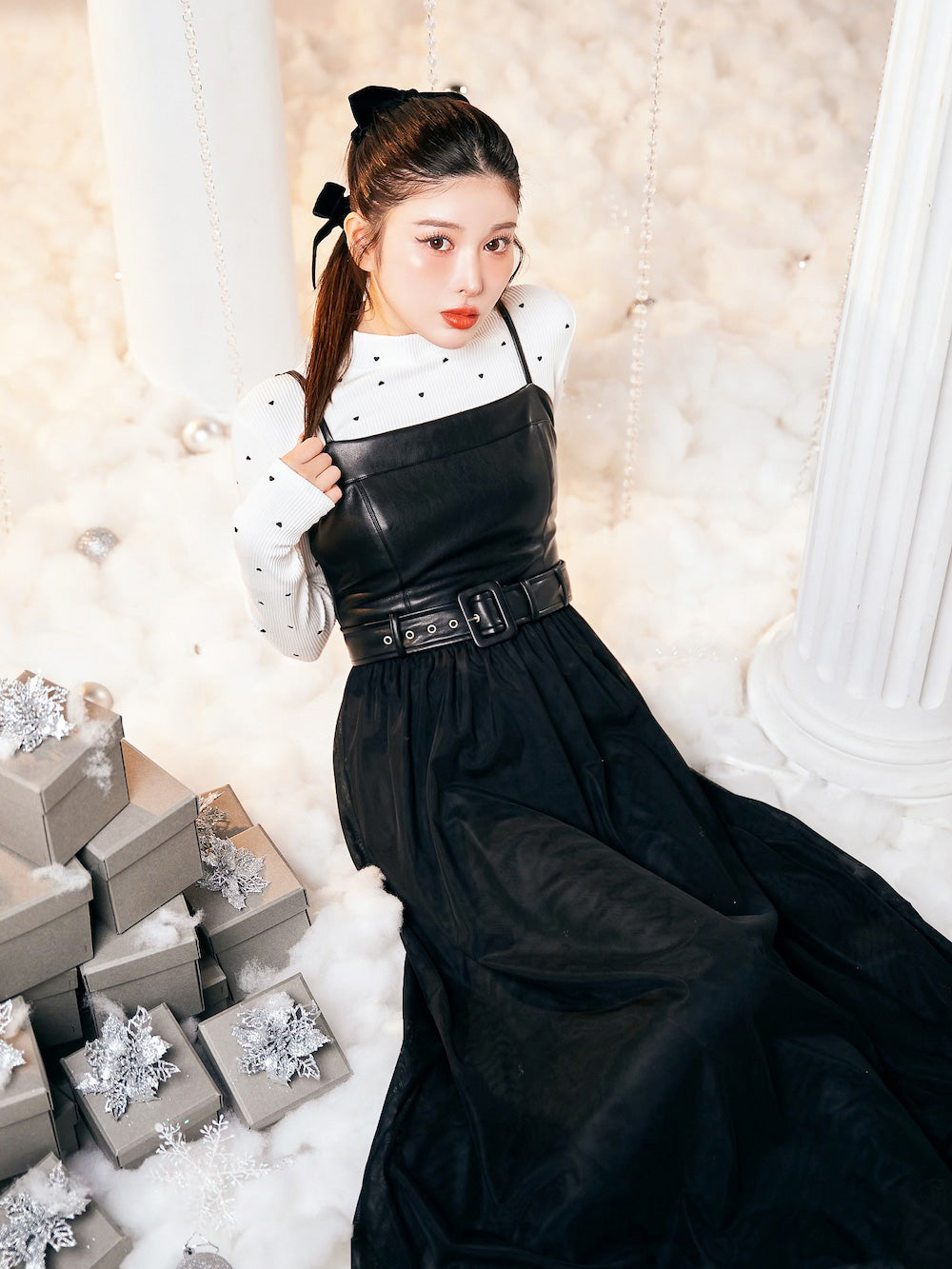 モデル:160cm(着用サイズ:FREE 着用カラー:BLK)