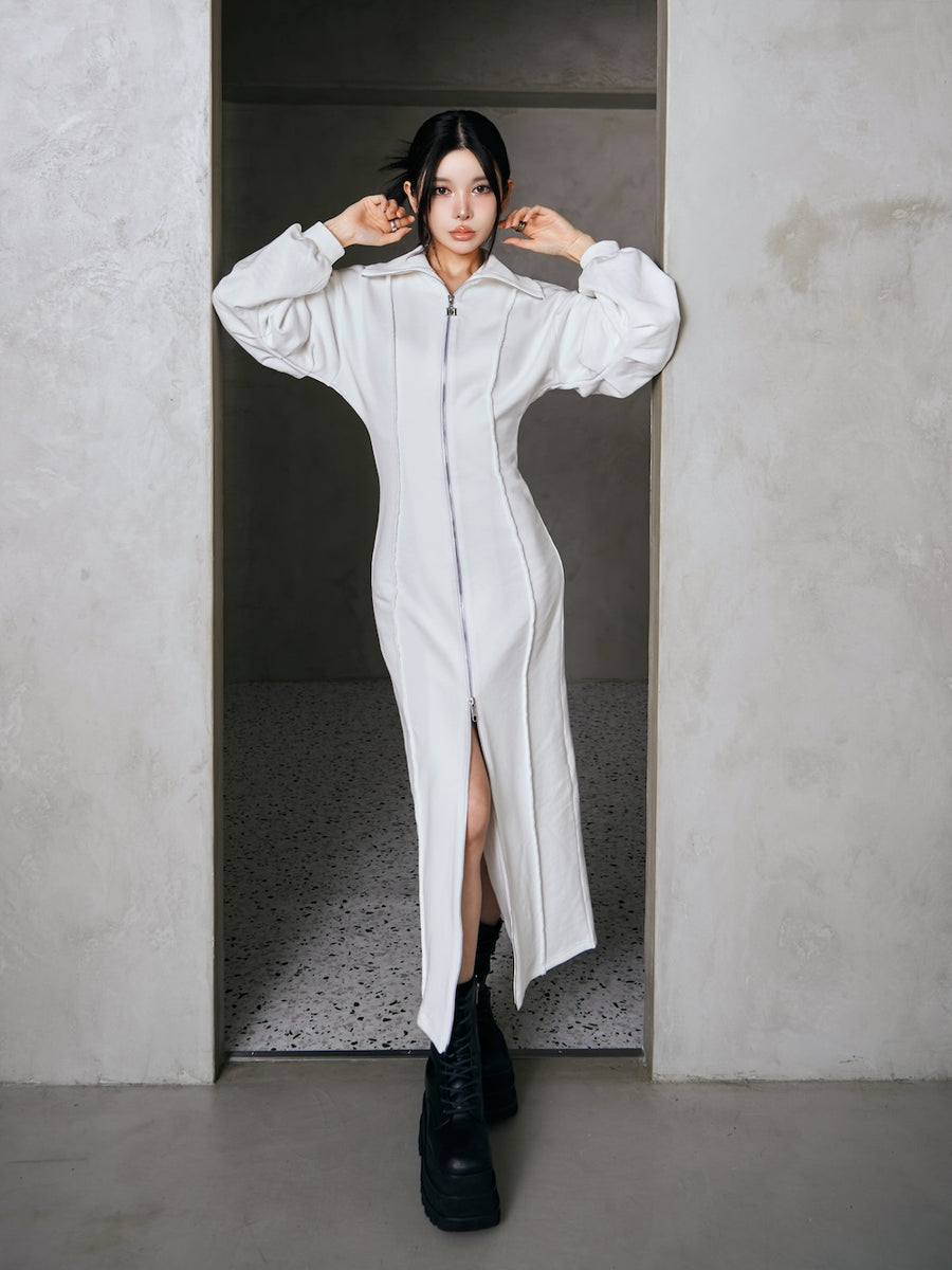 モデル:160cm(着用サイズ:FREE 着用カラー:WHT)