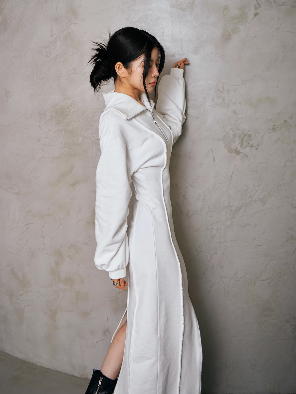 モデル:160cm(着用サイズ:FREE 着用カラー:WHT)