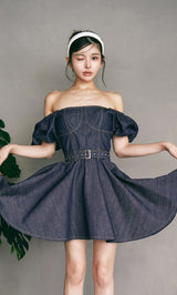 モデル:160cm(着用サイズ:FREE 着用カラー:IND)