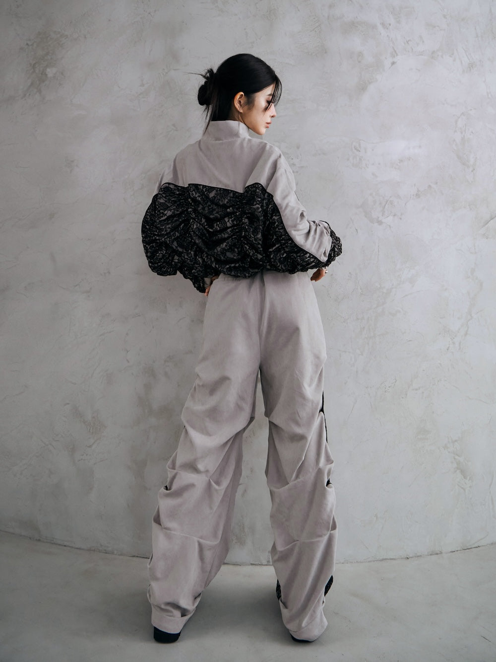 モデル:160cm(着用サイズ:FREE 着用カラー:GRY)