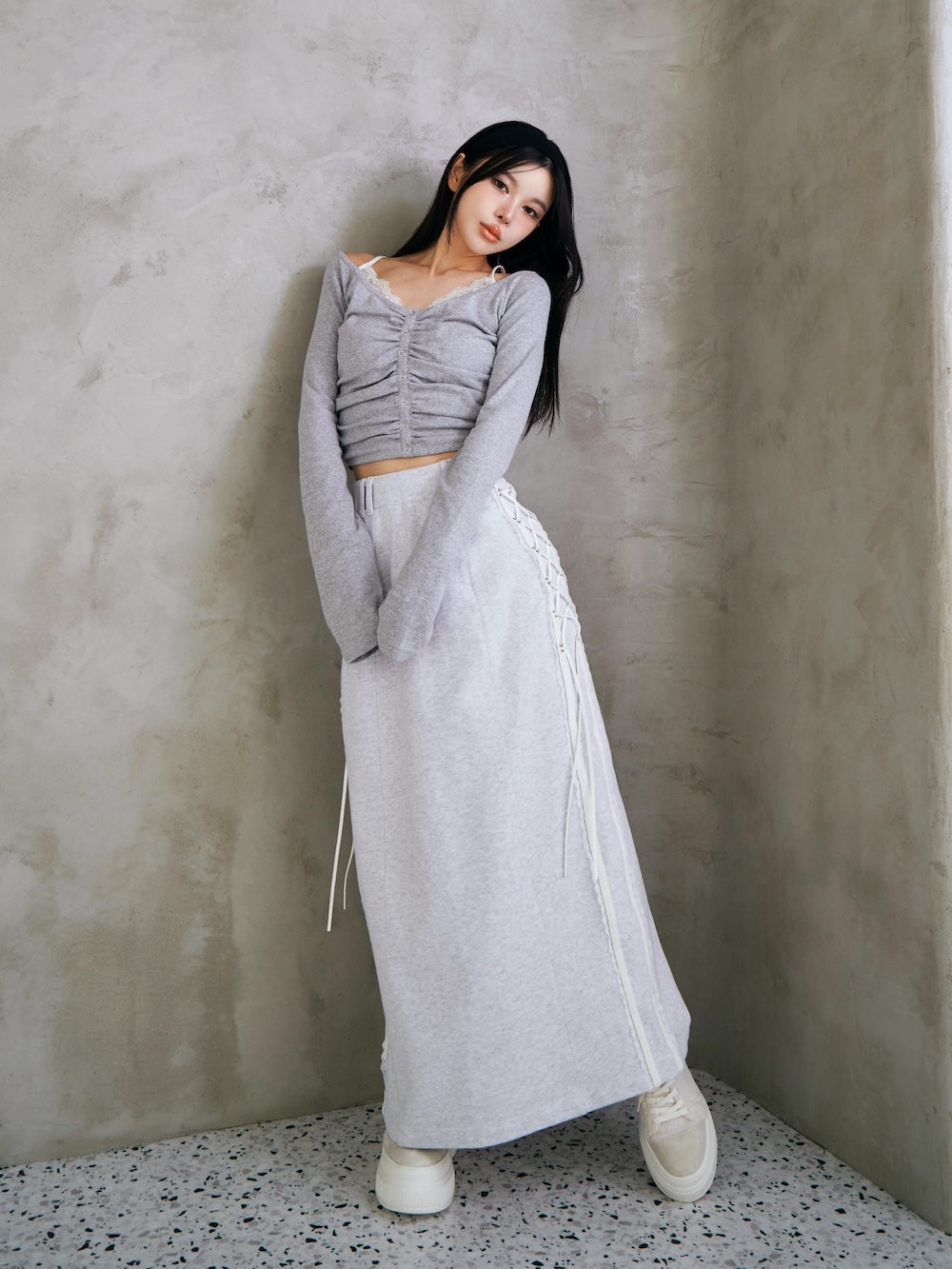 モデル:160cm(着用サイズ:FREE 着用カラー:L-GRY)