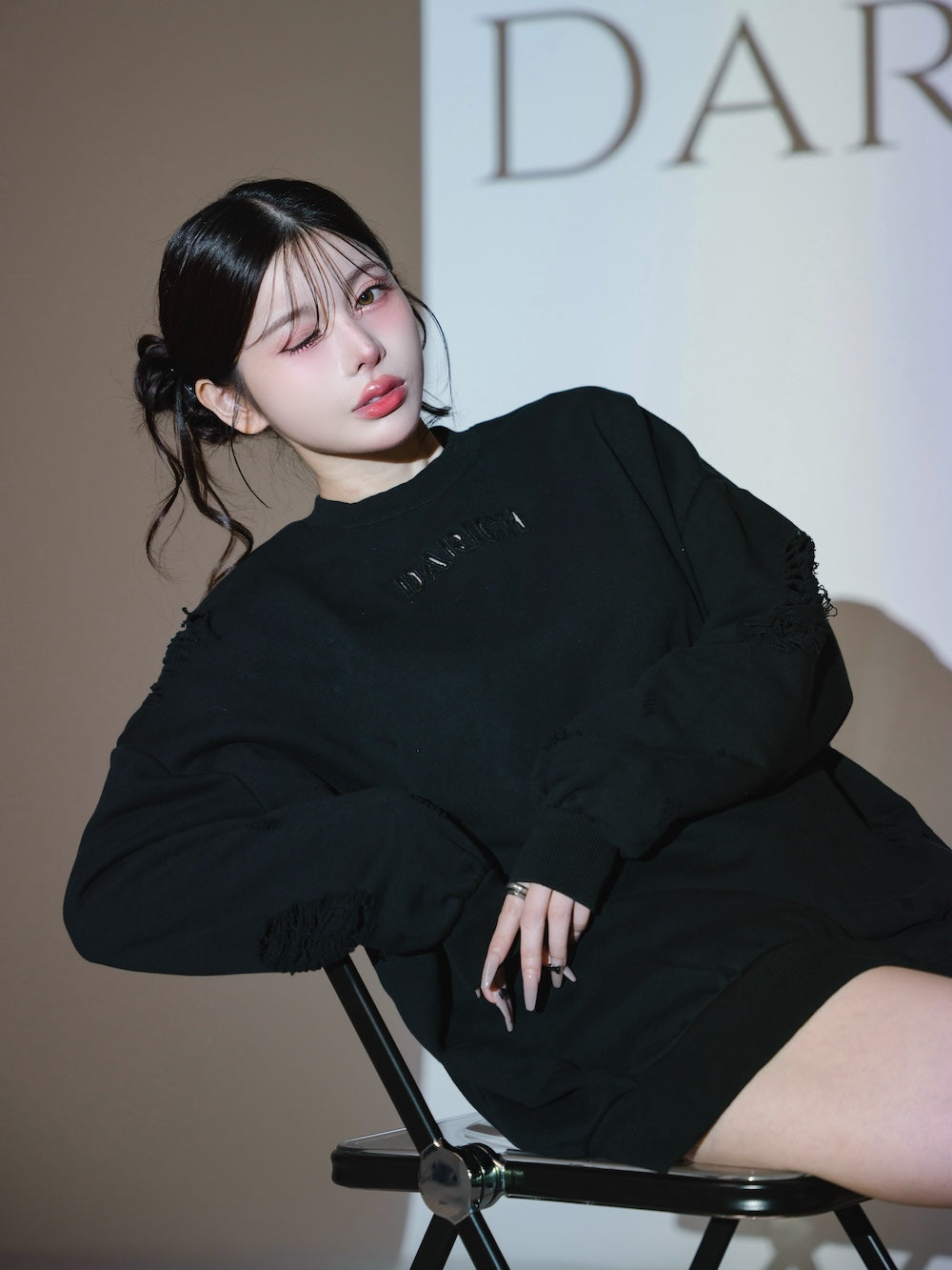 モデル:160cm(着用サイズ:FREE 着用カラー:BLK)