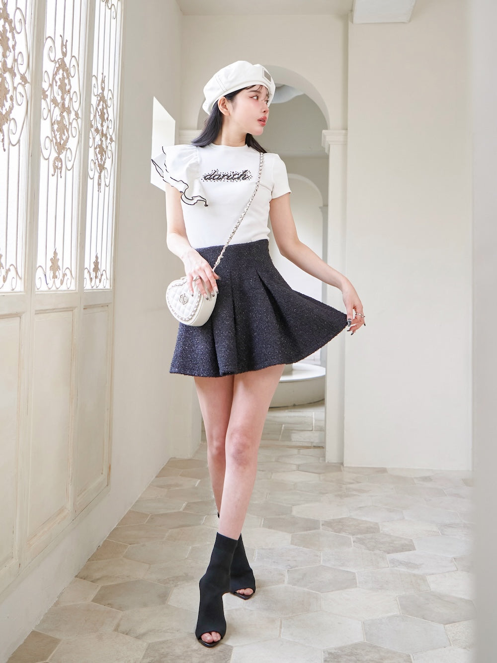 モデル:160cm(着用サイズ:FREE 着用カラー:WHT)