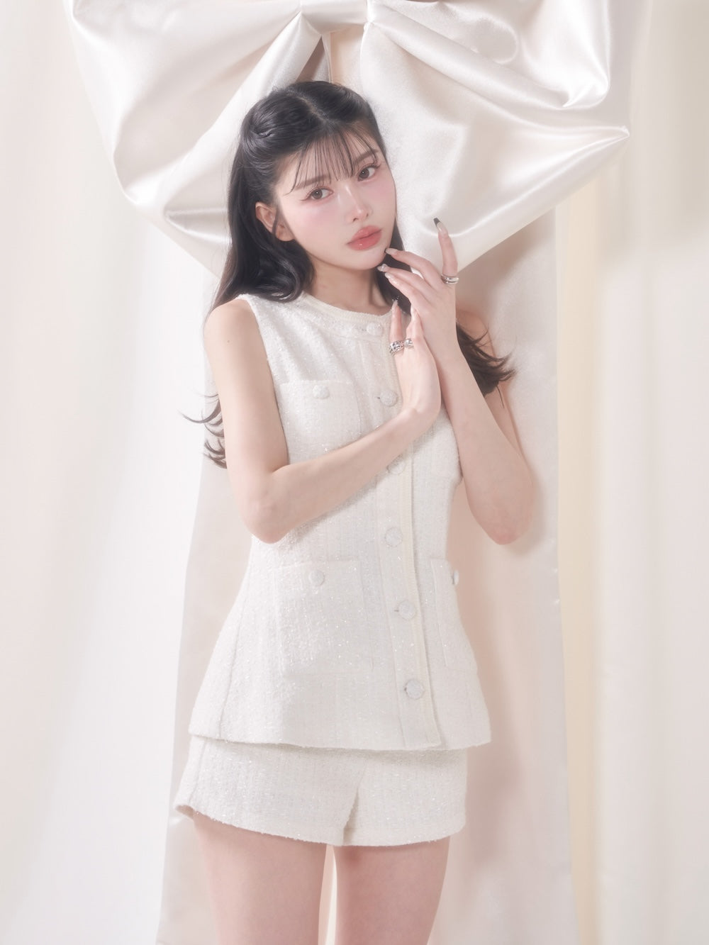 モデル:160cm(着用サイズ:FREE 着用カラー:WHT)
