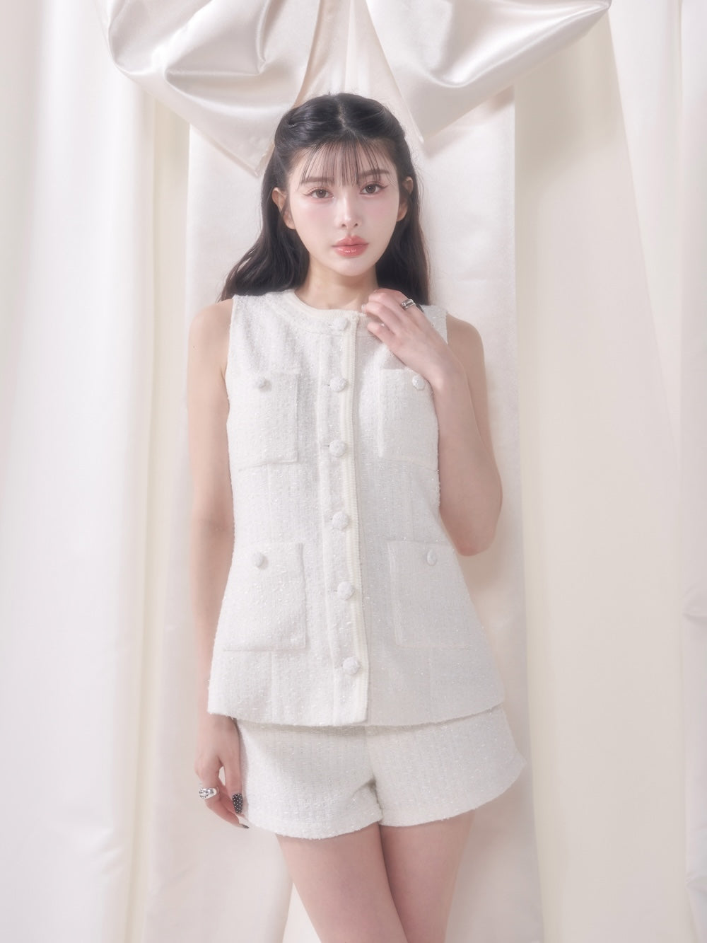 モデル:160cm(着用サイズ:FREE 着用カラー:WHT)