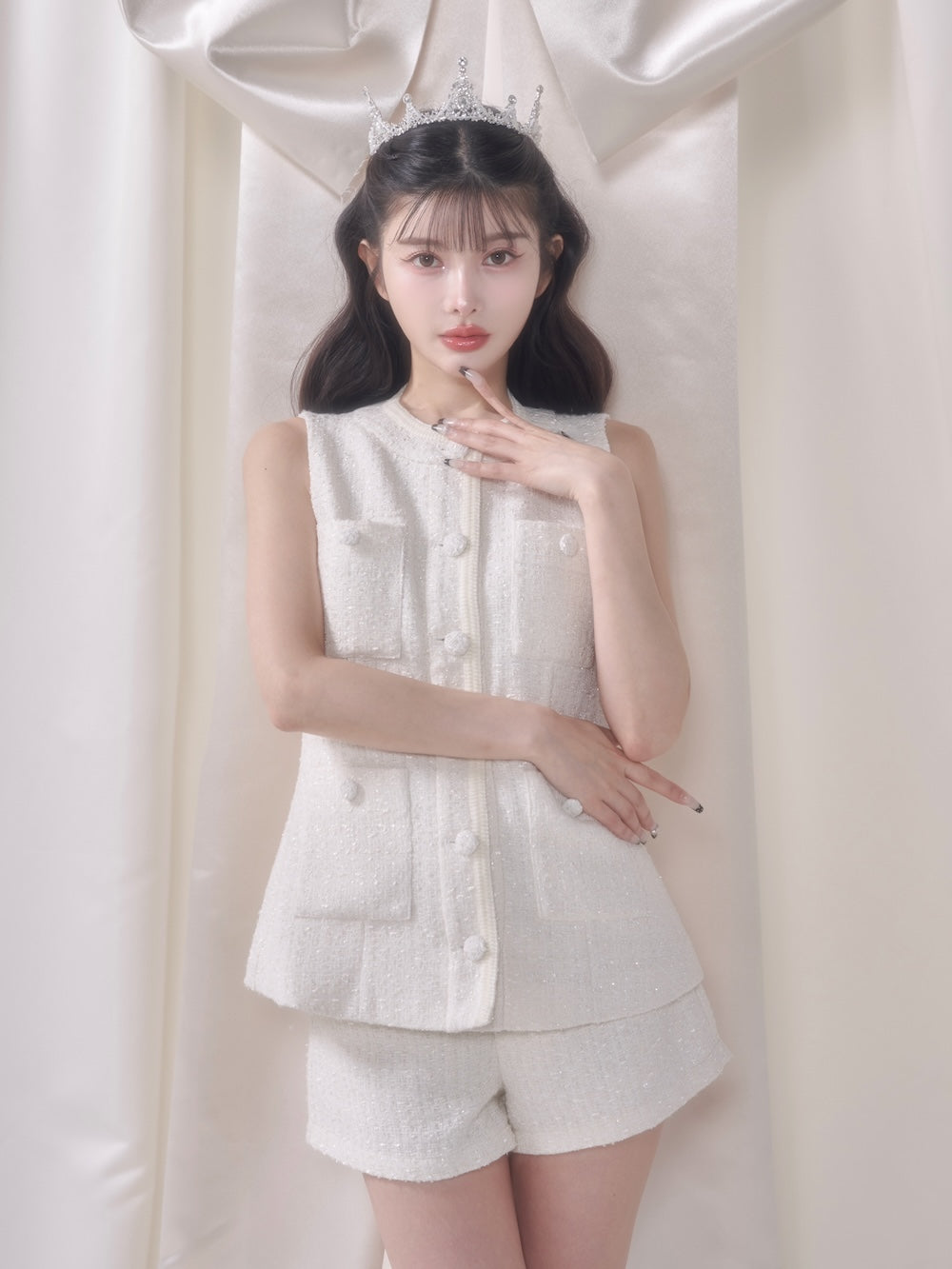 モデル:160cm(着用サイズ:FREE 着用カラー:WHT)