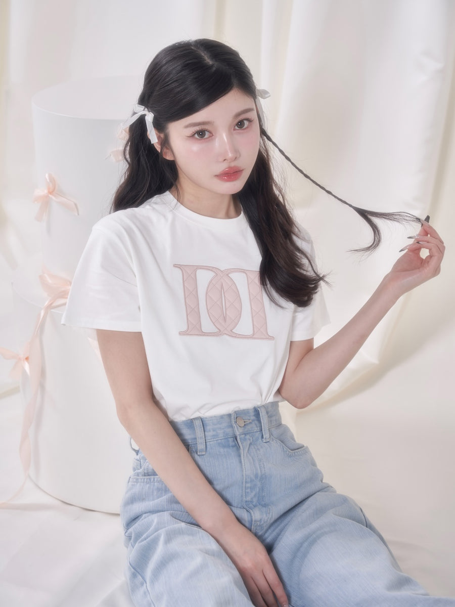 モデル:160cm(着用サイズ:FREE 着用カラー:WHT)