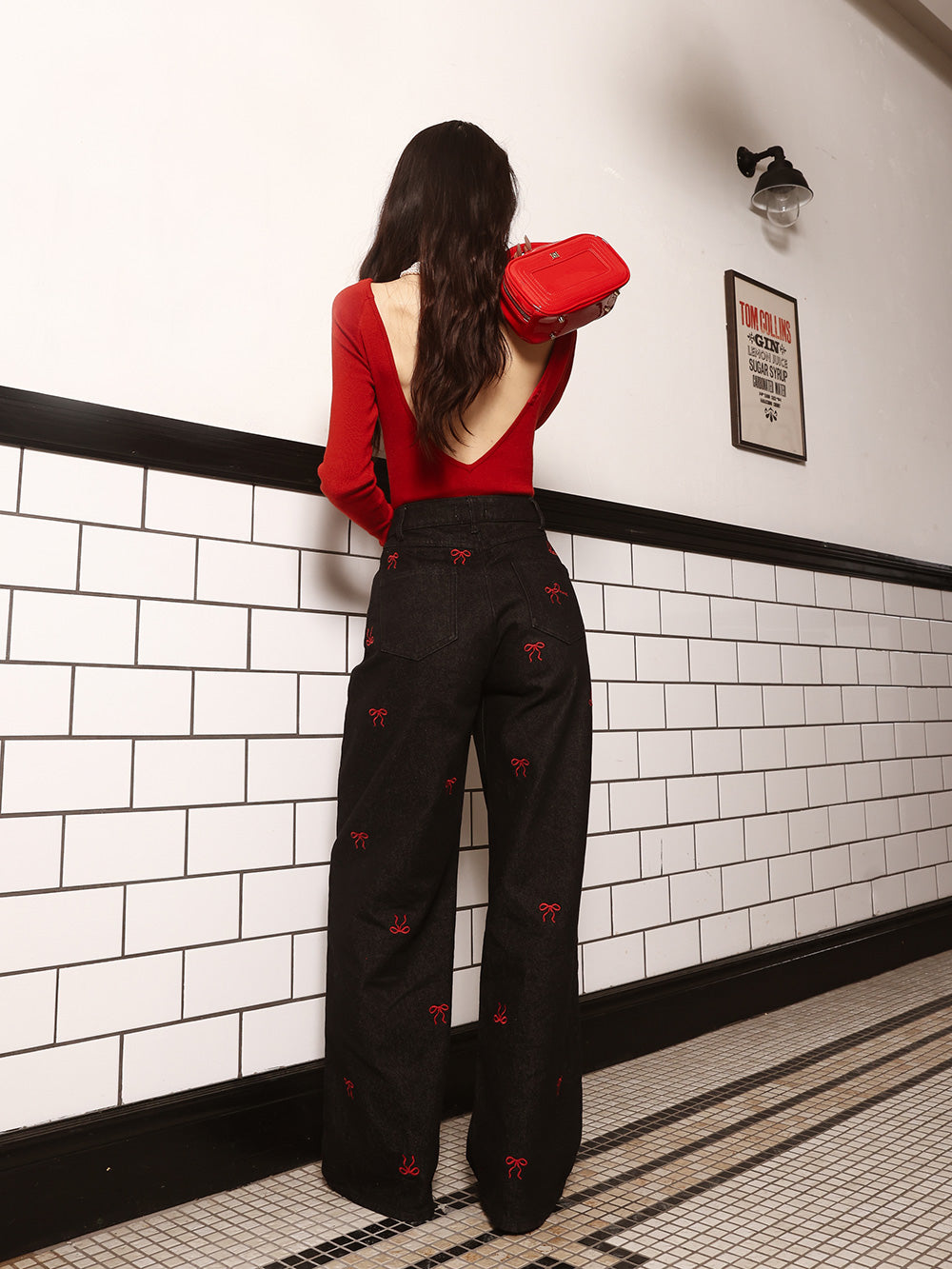 モデル:160cm(着用サイズ:FREE 着用カラー:RED)