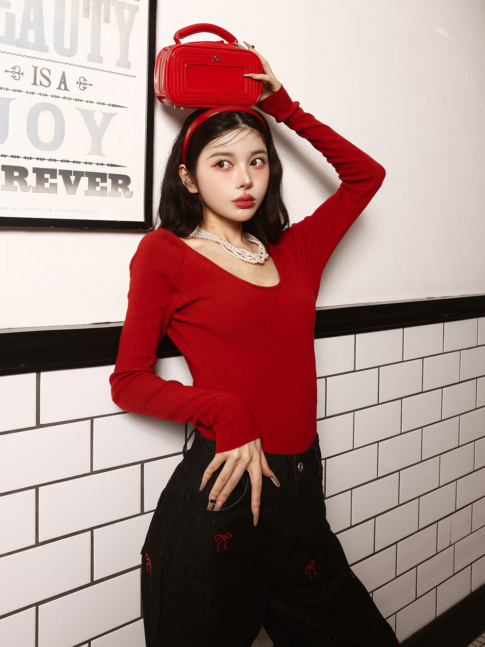 モデル:160cm(着用サイズ:FREE 着用カラー:RED)