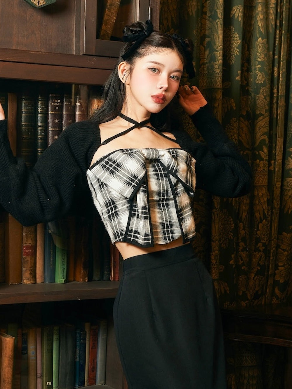 モデル:160cm(着用サイズ:FREE 着用カラー:BLK)