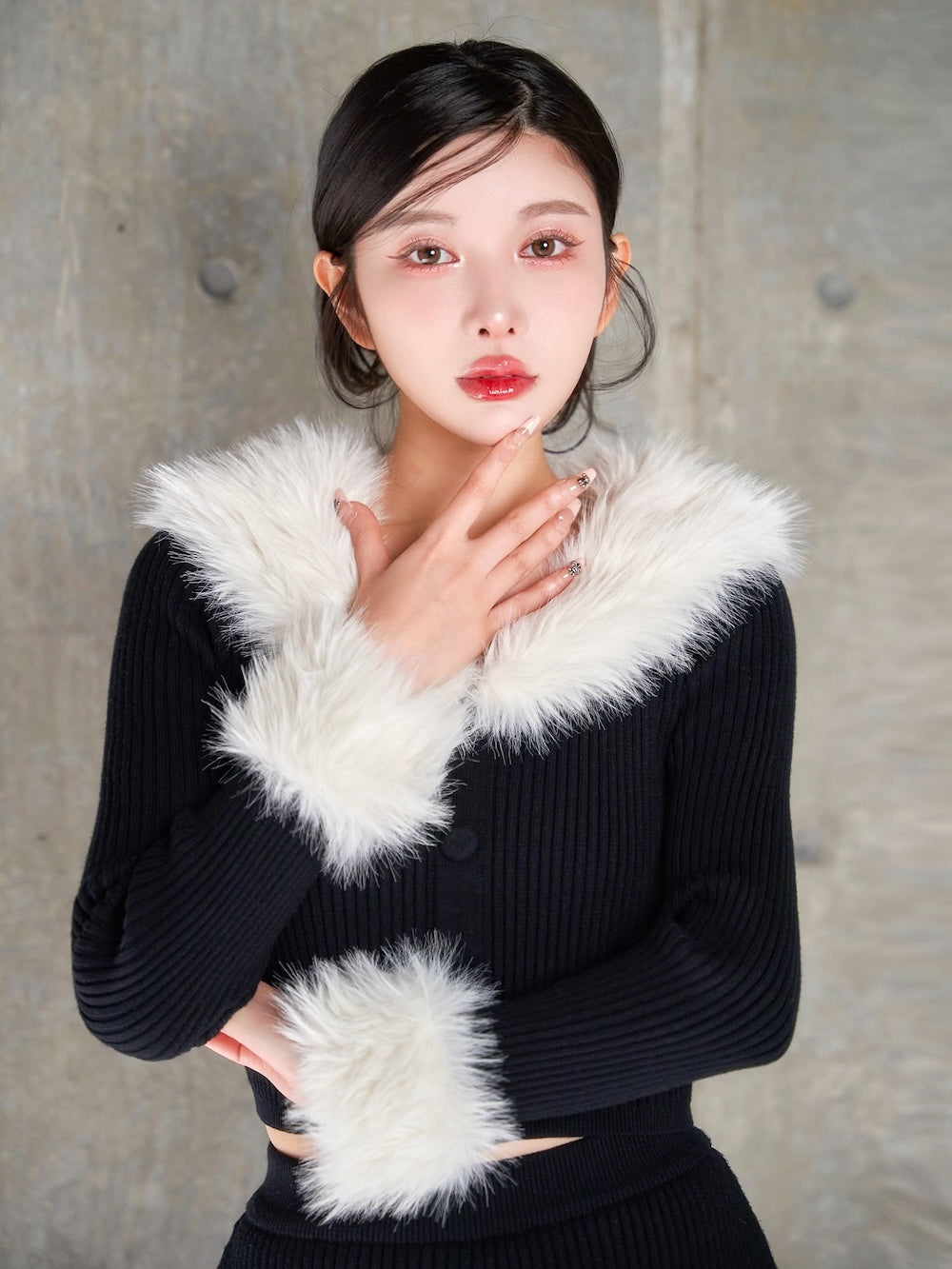 モデル:160cm(着用サイズ:FREE 着用カラー:BLK)