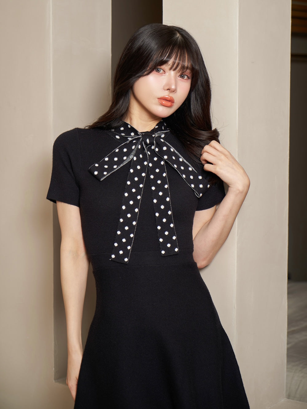 モデル:160cm(着用サイズ:FREE 着用カラー:BLK)