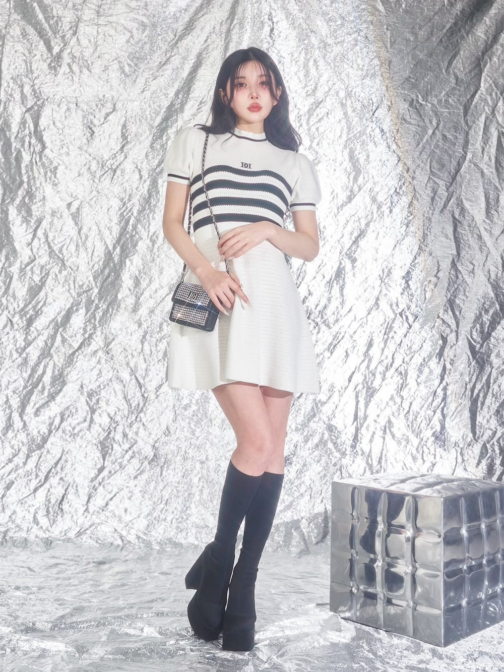 モデル:160cm(着用サイズ:FREE 着用カラー:WHT)