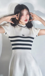 モデル:160cm(着用サイズ:FREE 着用カラー:WHT)