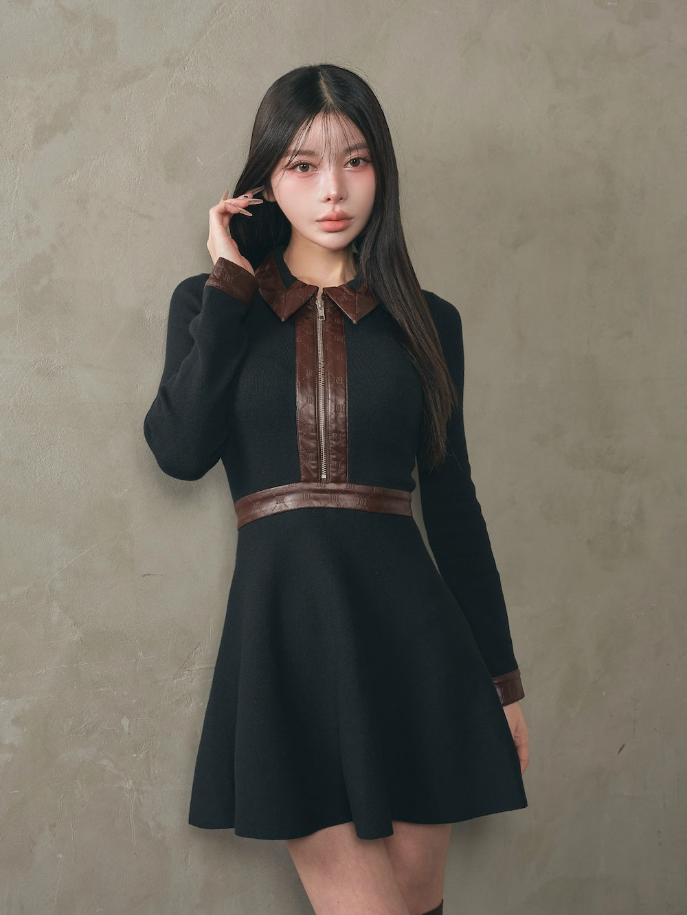 モデル:160cm(着用サイズ:FREE 着用カラー:BLK)