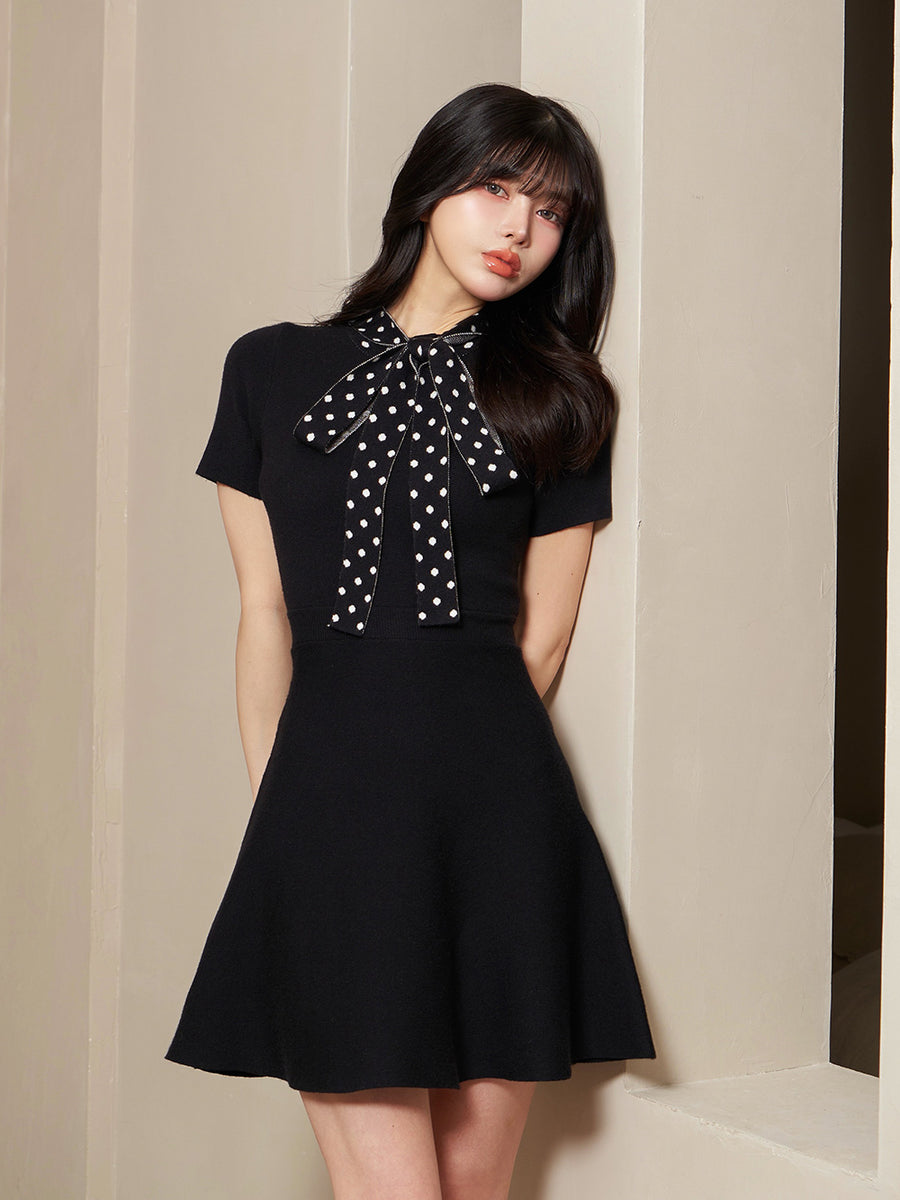 モデル:160cm(着用サイズ:FREE 着用カラー:BLK)