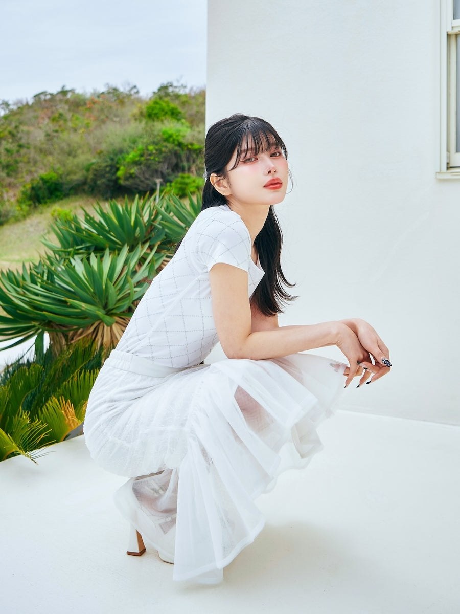 モデル:160cm(着用サイズ:FREE 着用カラー:WHT)