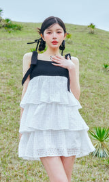 モデル:160cm(着用サイズ:FREE 着用カラー:BLK)