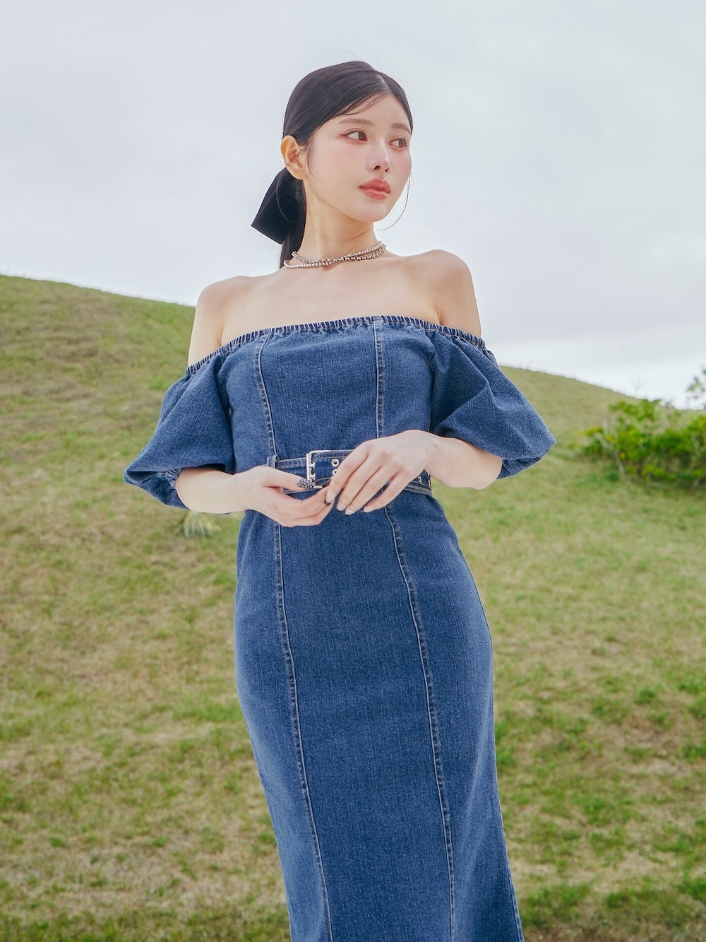 モデル:160cm(着用サイズ:FREE 着用カラー:BLU)