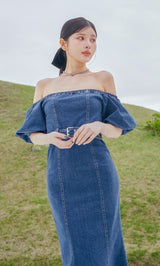 モデル:160cm(着用サイズ:FREE 着用カラー:BLU)