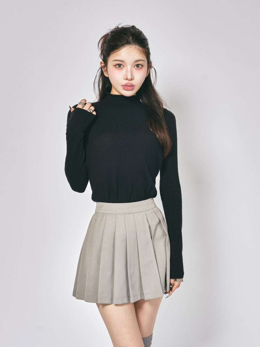 モデル:160cm(着用サイズ:FREE 着用カラー:BLK)