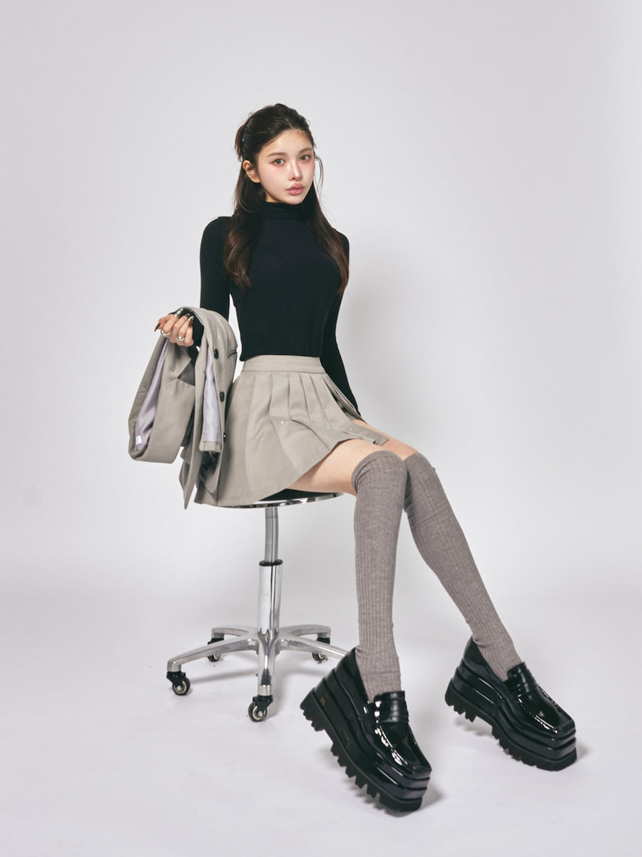 モデル:160cm(着用サイズ:FREE 着用カラー:BLK)