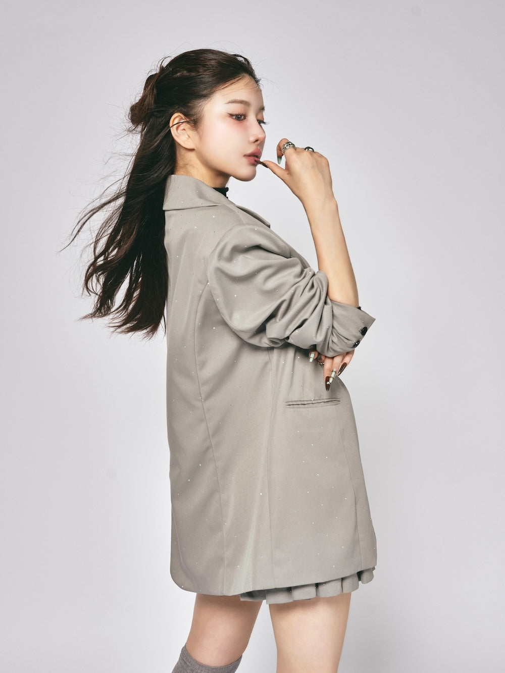 モデル:160cm(着用サイズ:FREE 着用カラー:GRY)