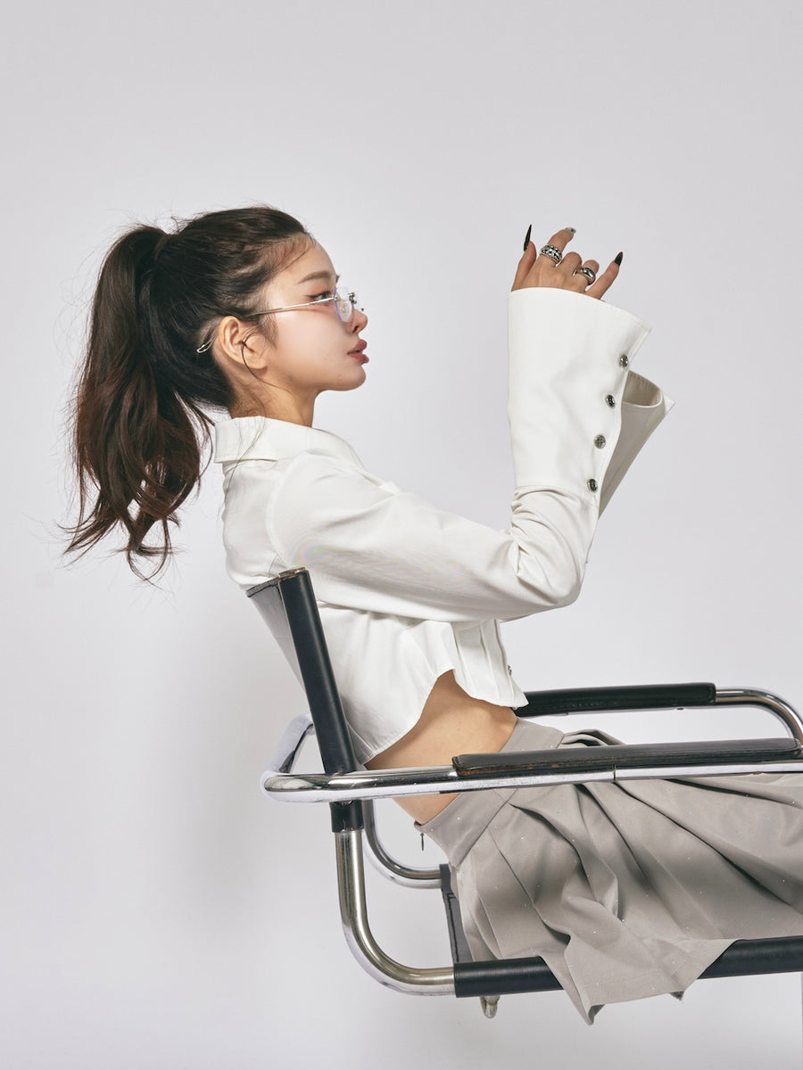 モデル:160cm(着用サイズ:FREE 着用カラー:WHT)