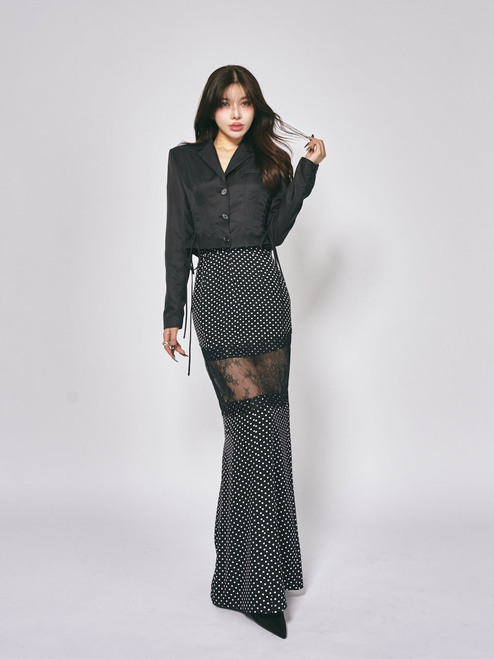 モデル:160cm(着用サイズ:FREE 着用カラー:BLK)