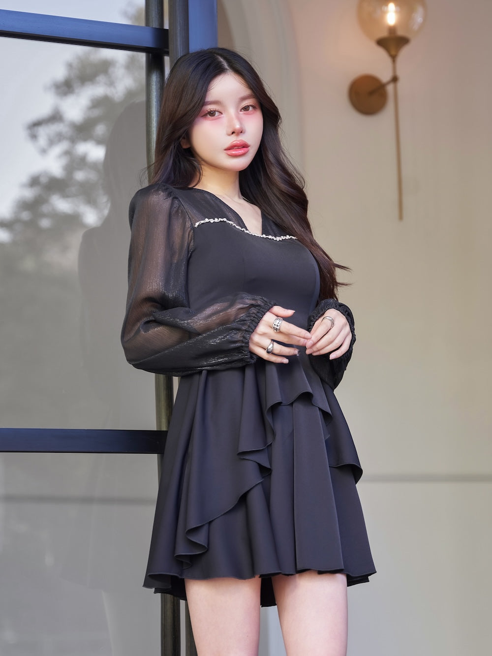 モデル:160cm(着用サイズ:FREE 着用カラー:BLK)