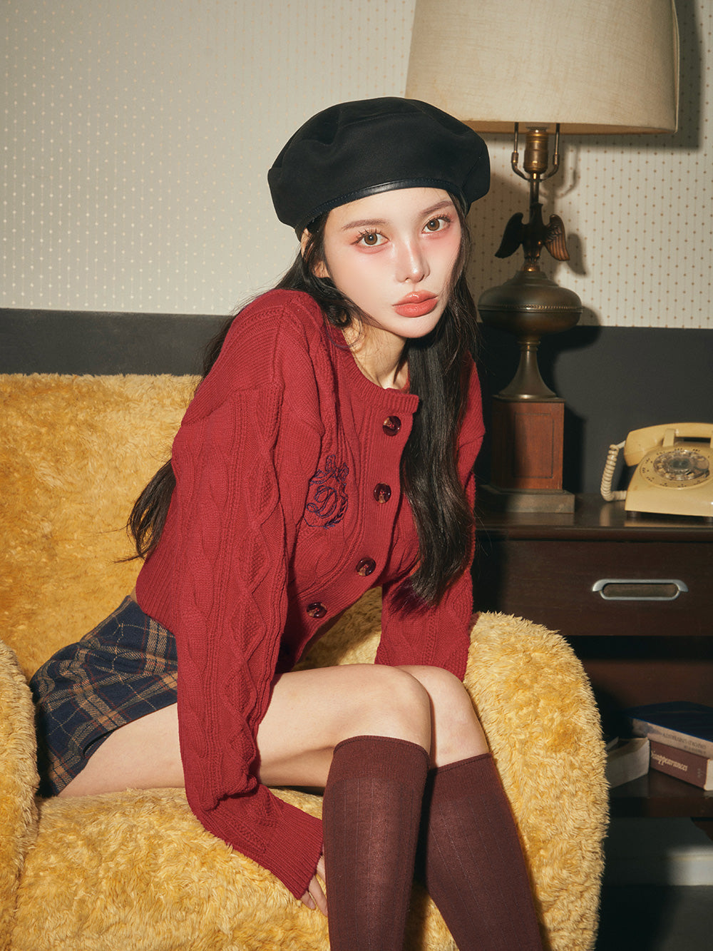 モデル:160cm(着用サイズ:FREE 着用カラー:RED)