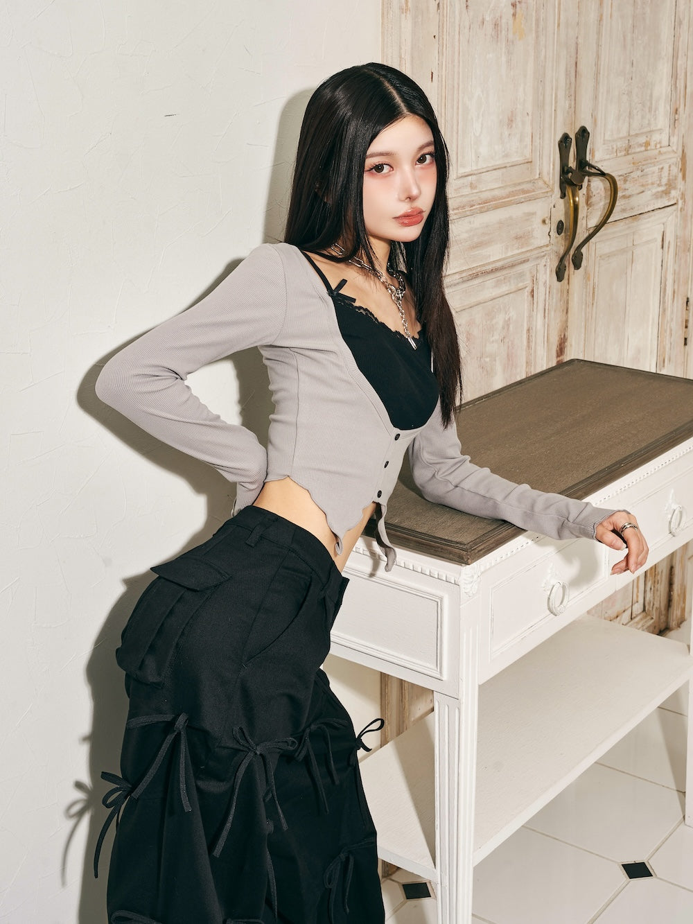 モデル:160cm(着用サイズ:FREE 着用カラー:GRY)
