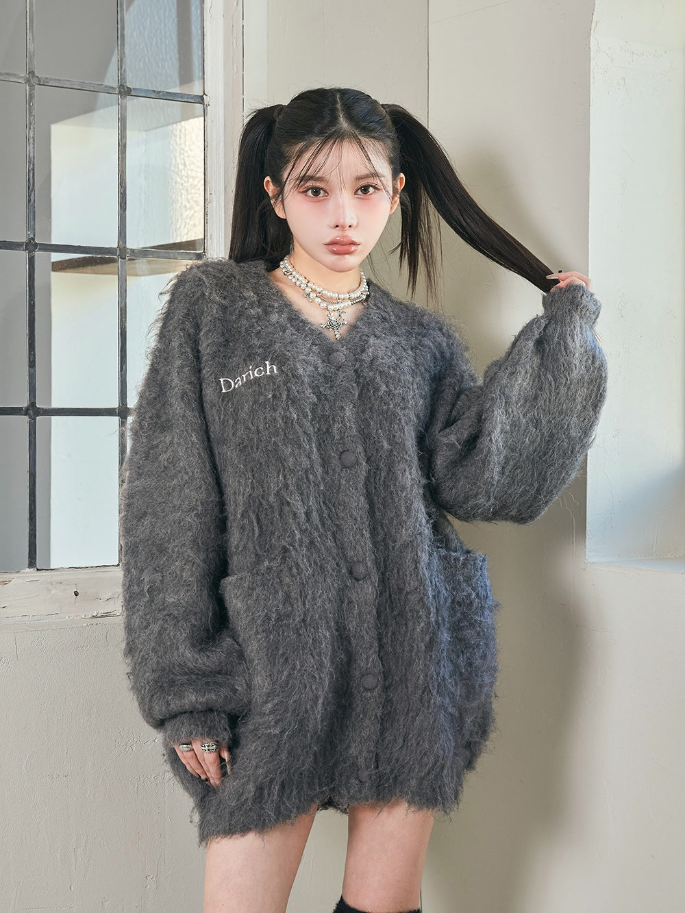 モデル:160cm(着用サイズ:FREE 着用カラー:GRY)