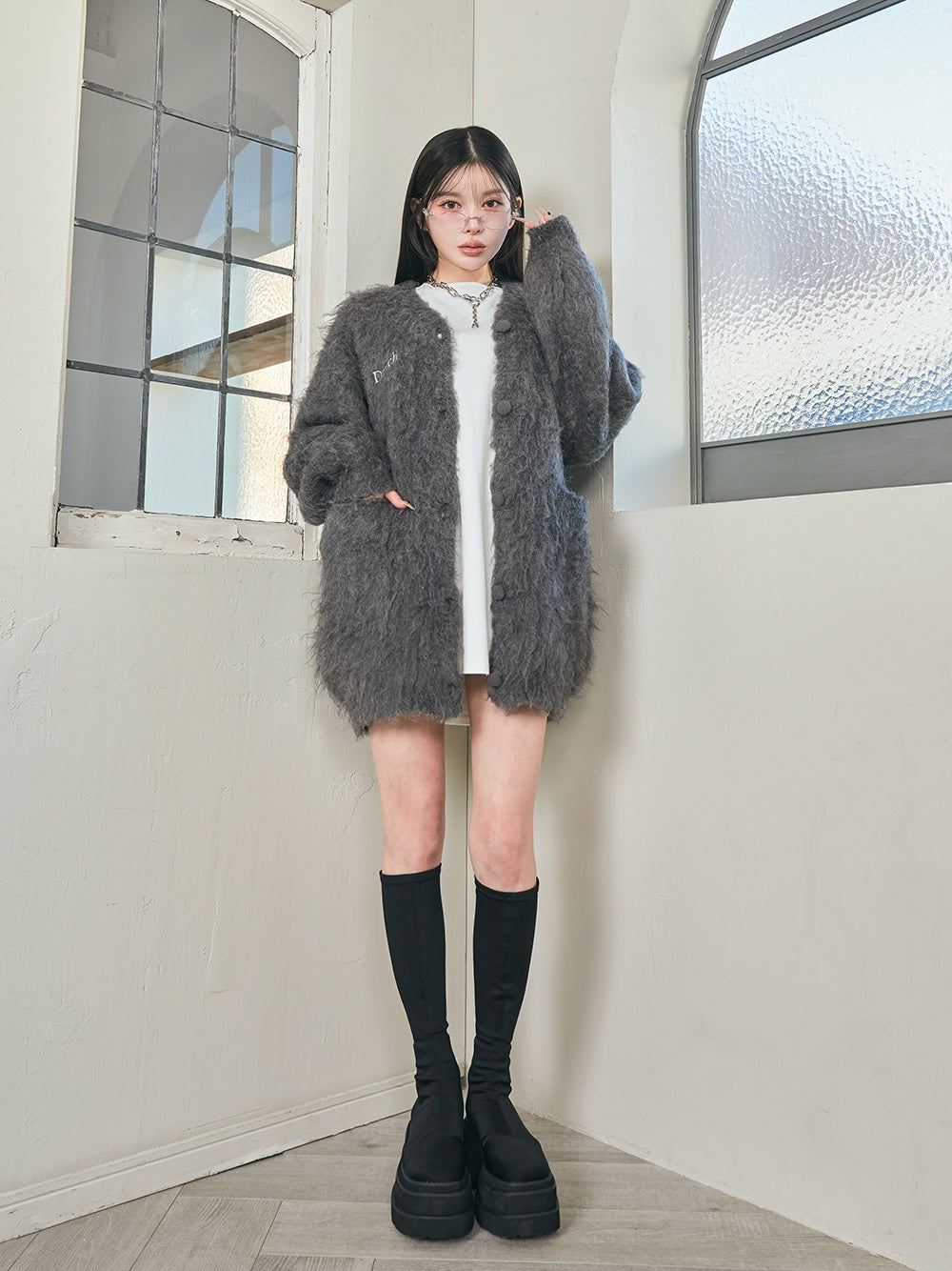 モデル:160cm(着用サイズ:FREE 着用カラー:GRY)