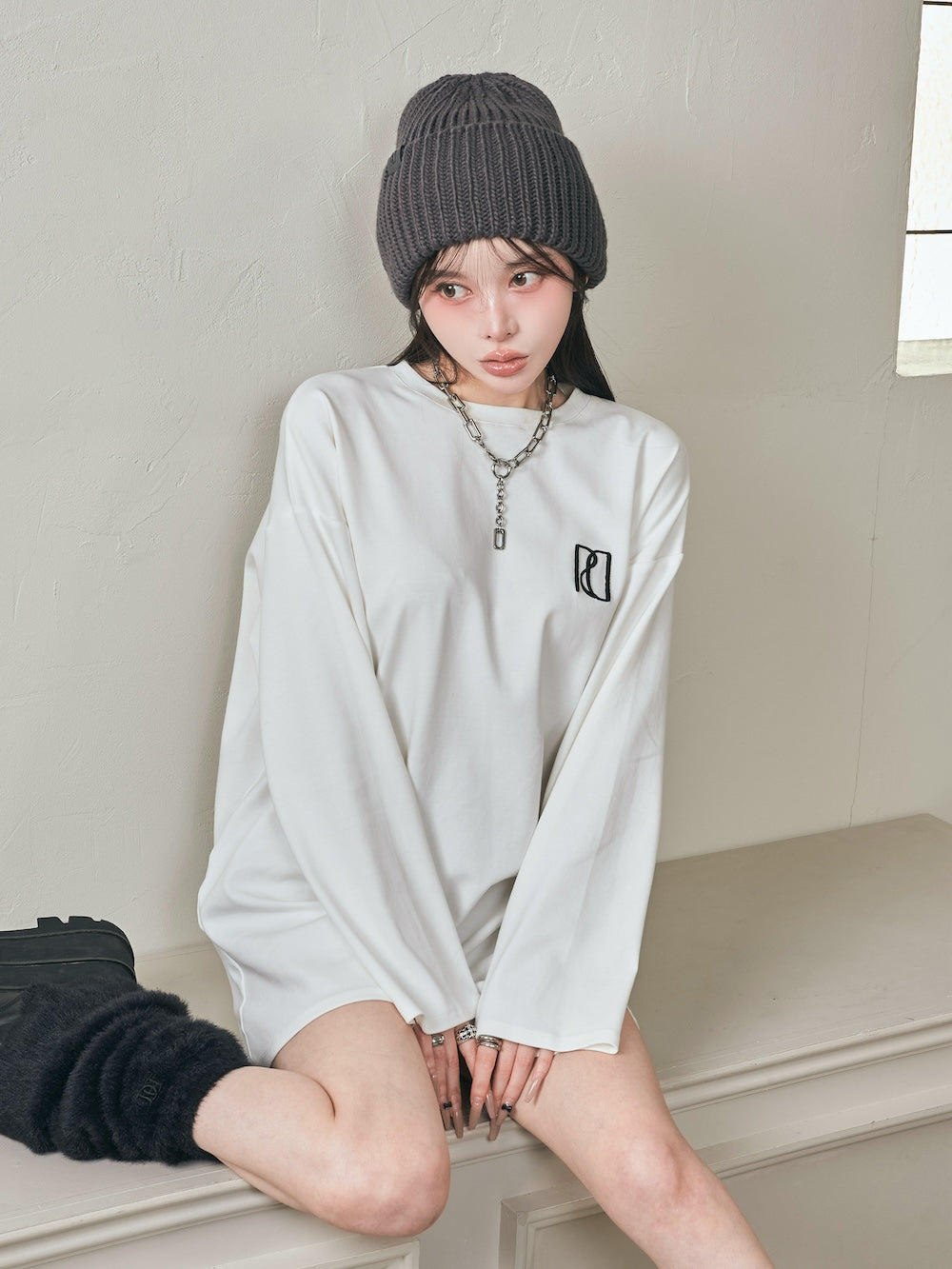 モデル:160cm(着用サイズ:FREE 着用カラー:WHT)